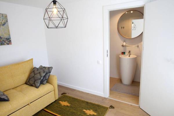 MIRA by Atra Doftana