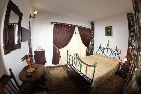 Hunter Prince Castle Hotel