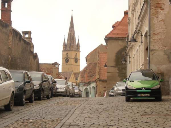 Nicolas Central Apartament