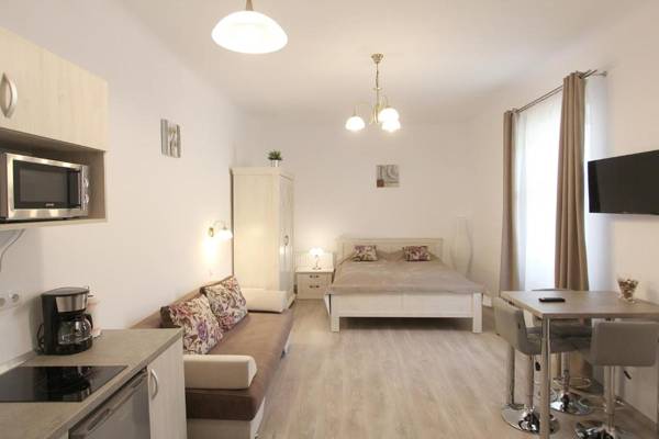 Central Parc Studios