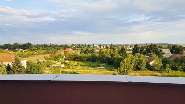 2 Bedrooms - Lovely Central Apartment