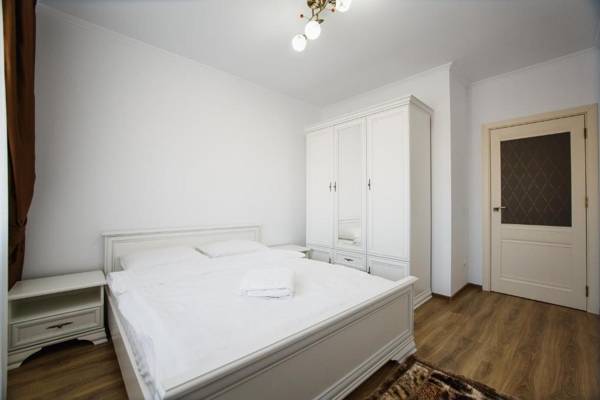 Bright & Elegant Central Apartment