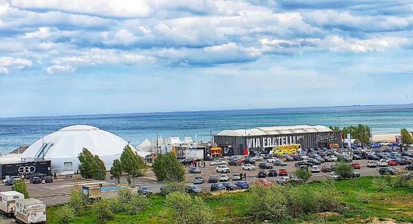 StefAida Summerland Apartments Mamaia