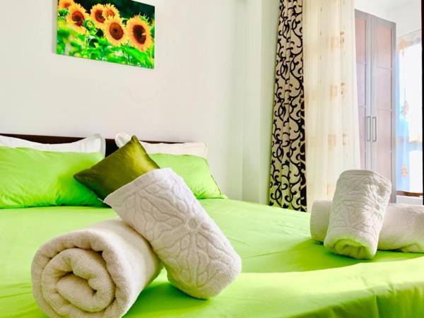 Elyse Comfortable Apartment close to Palas Mall