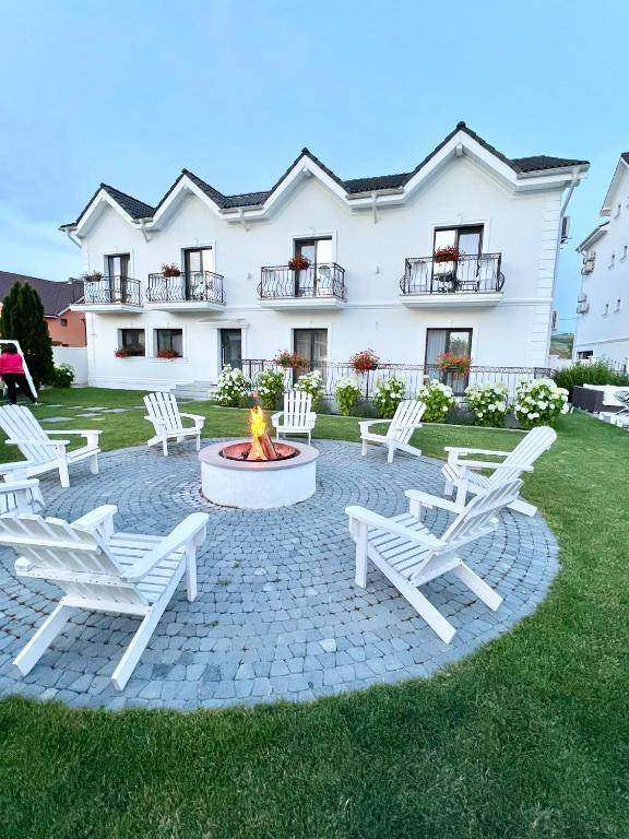 Krystal Boutique Mansion