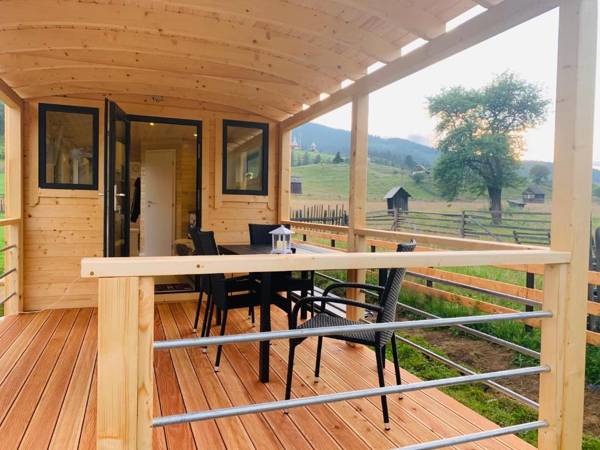 La Casuta din Ciocanesti Exclusive