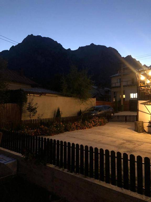 Casa Antonia Busteni