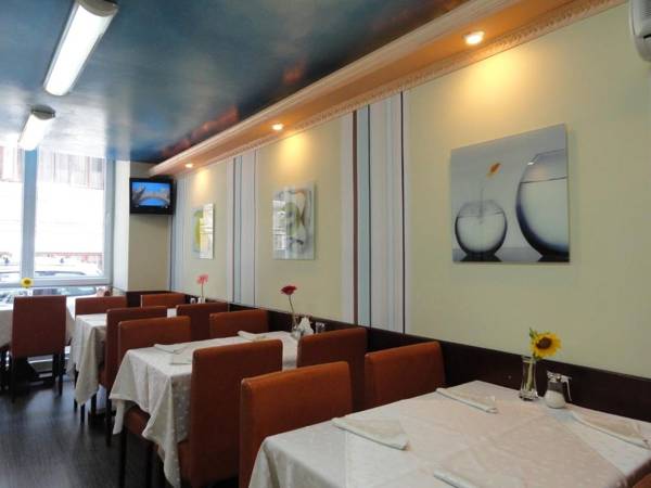 Relax Comfort Suites Hotel