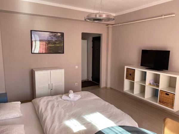 Central Studio Vitan Mall