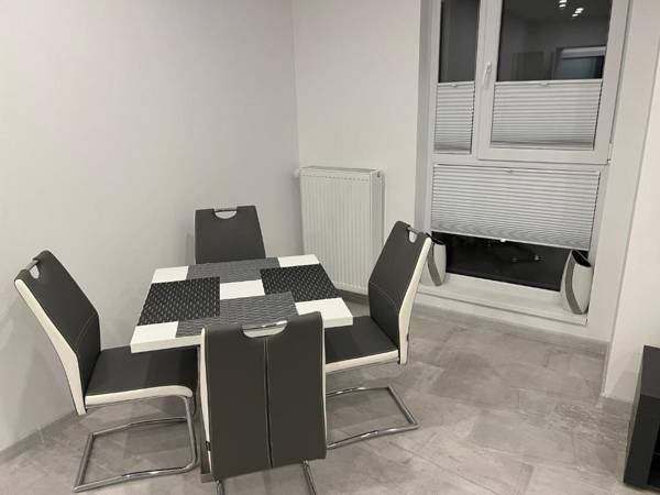 Amazing 2-Room Penthouse Cityview W13