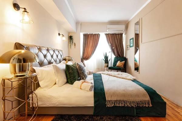 HOLT - Bagheera and Mowgli