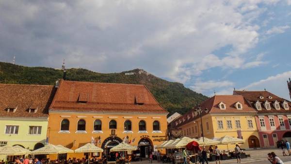 Balcescu Apartment in Historic Center