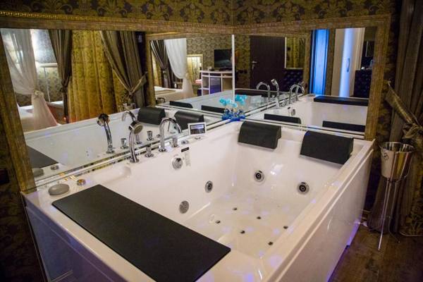 Hotel Boutique Mikaela (Adult Only)