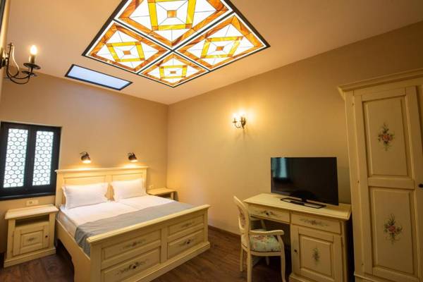 HOTEL BOUTIQUE CASA CHITIC -HOTEL AND RESTAURANT Str Johann Gott nr7