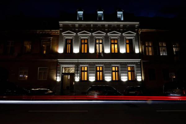 CASA CHITIC - HOTEL & RESTAURANT- Str Nicolae Balcescu 13