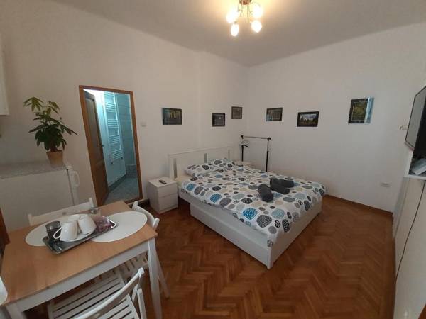 Republicii Studio in Historic Center