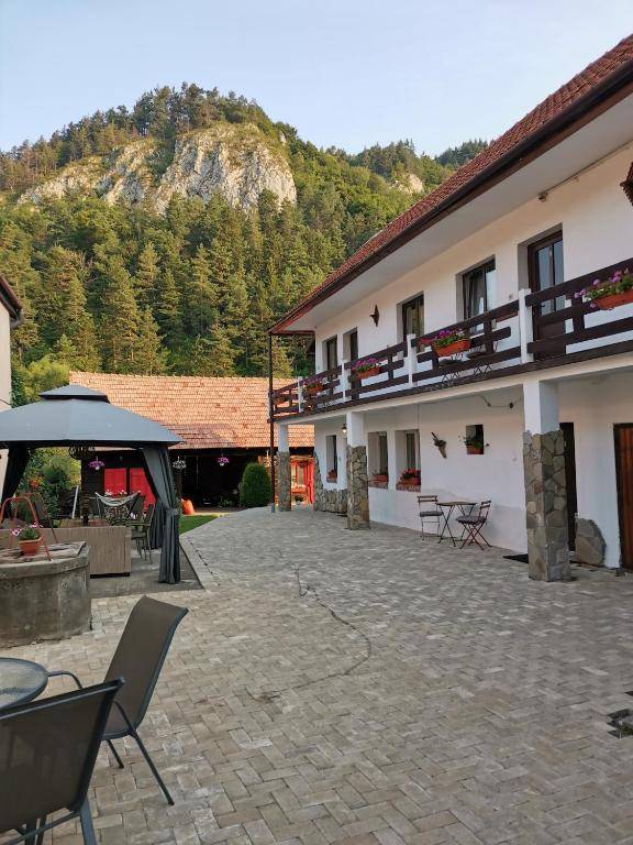 Guest House Piatra Craiului