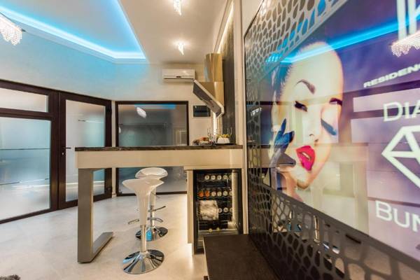 H & V Residence - Diamond Bungalow Apartment