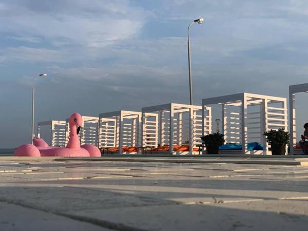 Riviera by Queens Hotel and Resort