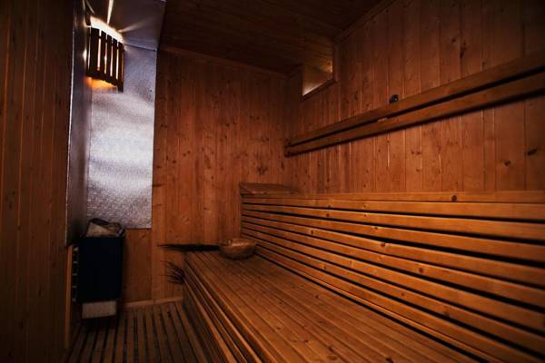 Country Club La Mesteceni