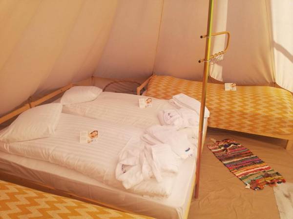 Ursa Mica Glamping Resort
