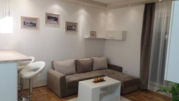 Stojanovic R apartman