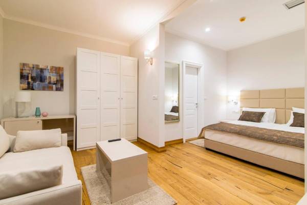 Lanterna Rooms City Center