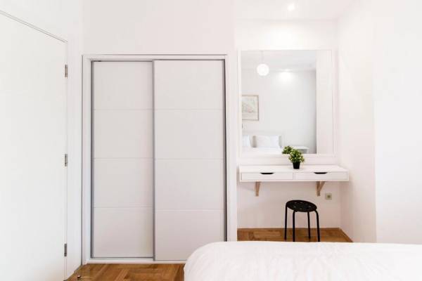 Grove Apartment + Free Parking