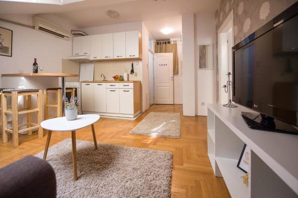 Stella Modern Apartment