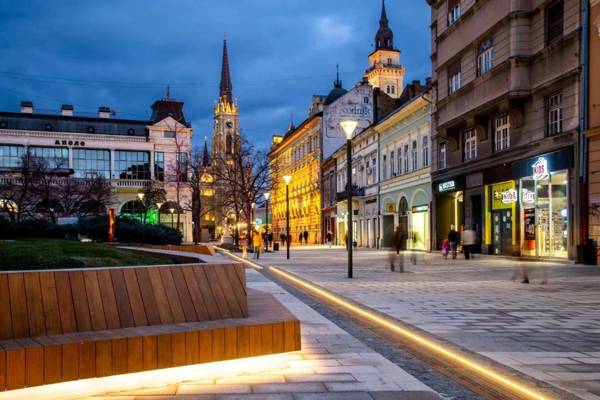 Theatre Square Apartments