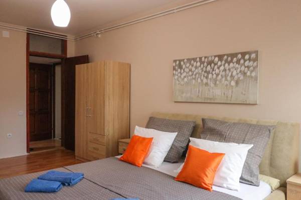 Studio Apartments Konak Maksimović