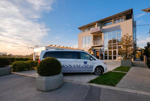 Apart K Apartments & Rooms