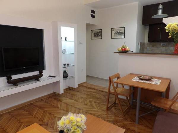 M&M Downtown Apartment