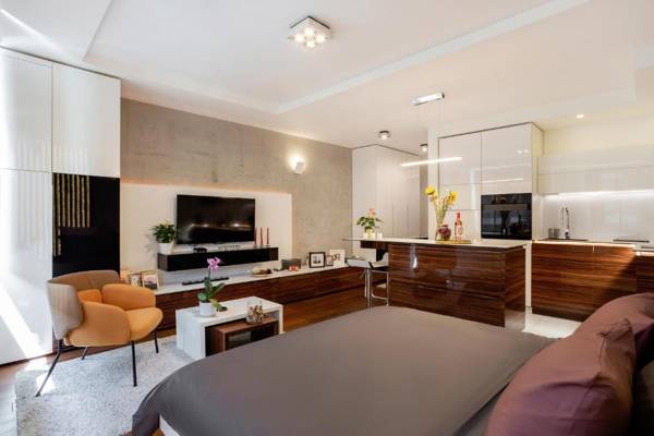 Bright Stylish Luxury Studio LEO in New Belgrade business district WiFi Netflix