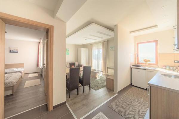 Modern Lux Apartment H8 at Milmari Resort