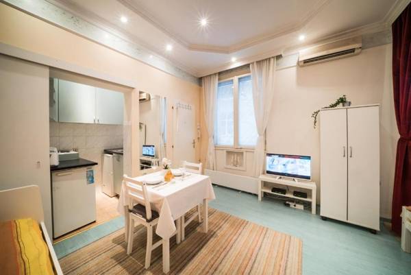 White Pearl Apartment