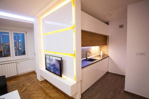White Lux apartment
