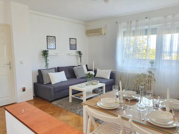 Dositejeva Urban Downtown Apartment