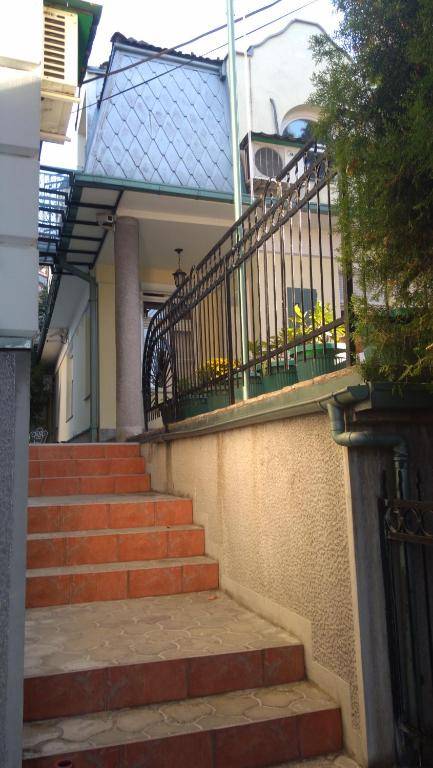 Resident hill resort