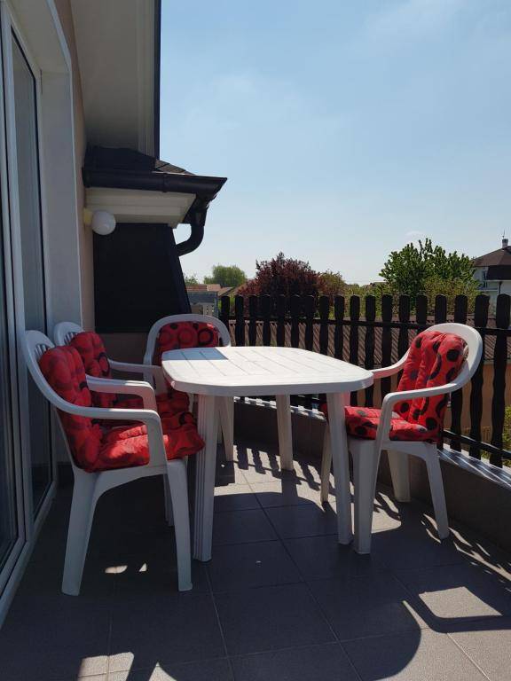 Luxury Apartments With Pool Dex1