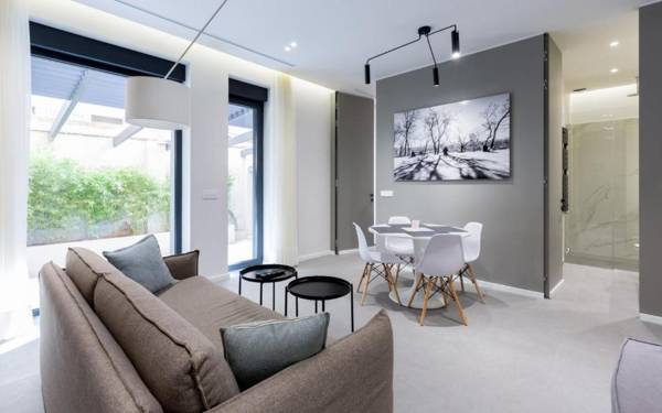 Teanna Lux Apartments