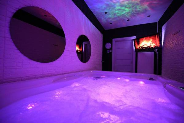 Aurora Lux Apartment Sauna Jacuzzi Massage