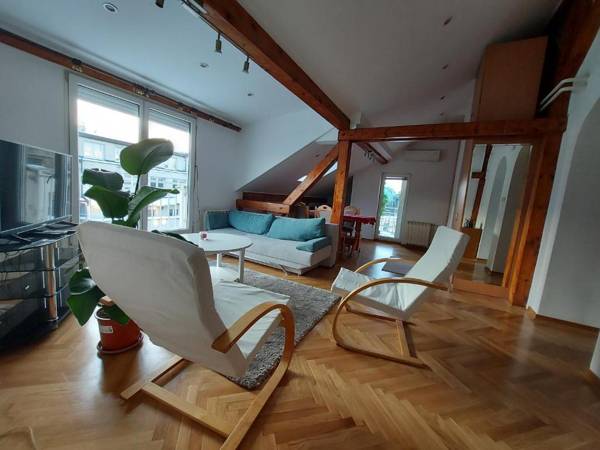 Sunlit lofty in the very heart of Knez Mihailova