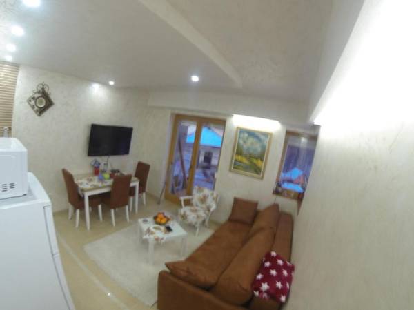 Apartman Sneznik - Naselje Zova