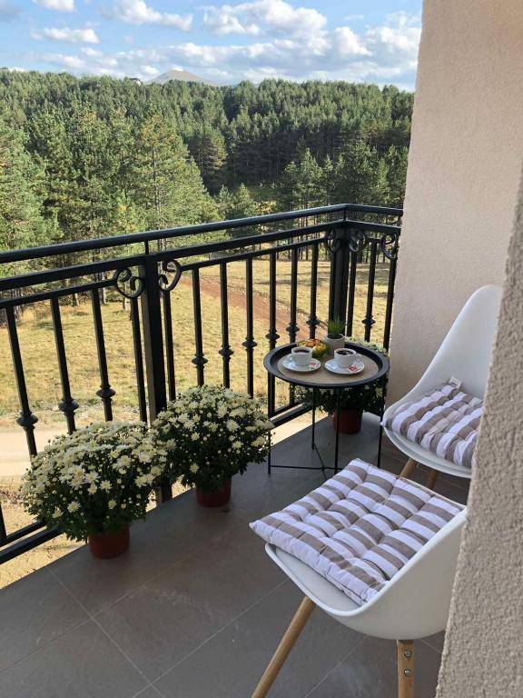 NIDEHO Estate Apartmani