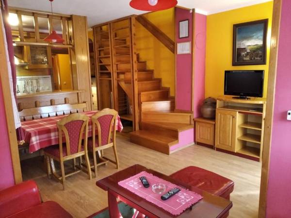 Kraljevi konaci - Bela Rada