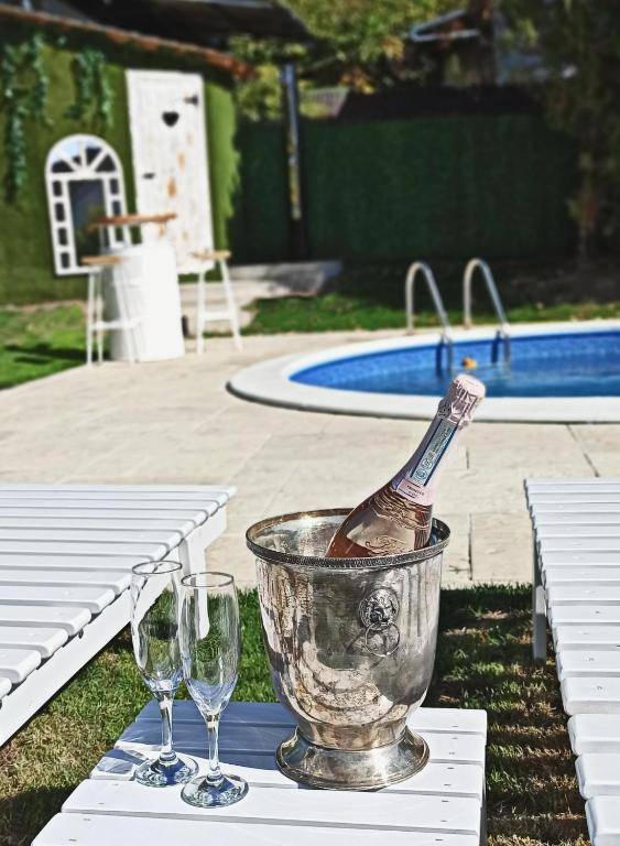 Green House Pool Apartments