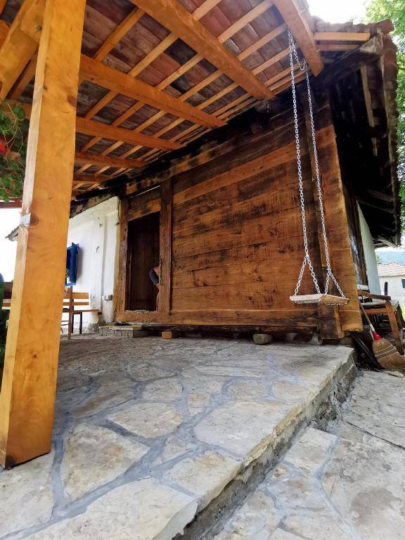 Stara etno kuća Radonjić