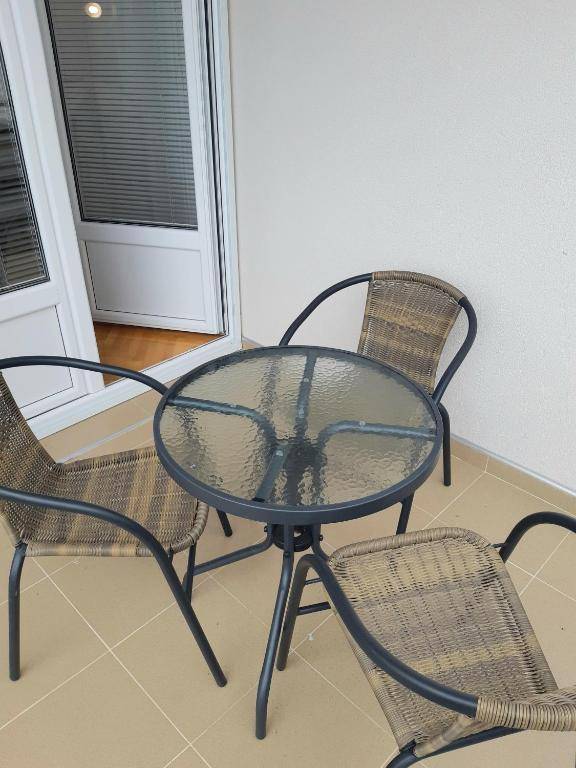 Apartmani Tarsko Jezero Nova Vezanja