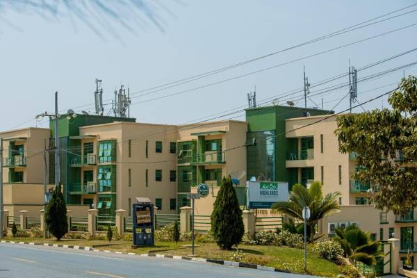 HIGHLANDS SUITES HOTEL